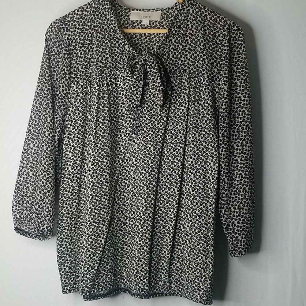 Loft Black & White Printed Blouse. L